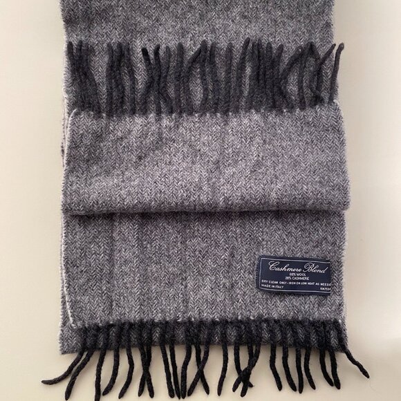 Italian Unisex Cashmere Blend Scarf - Picture 4 of 6